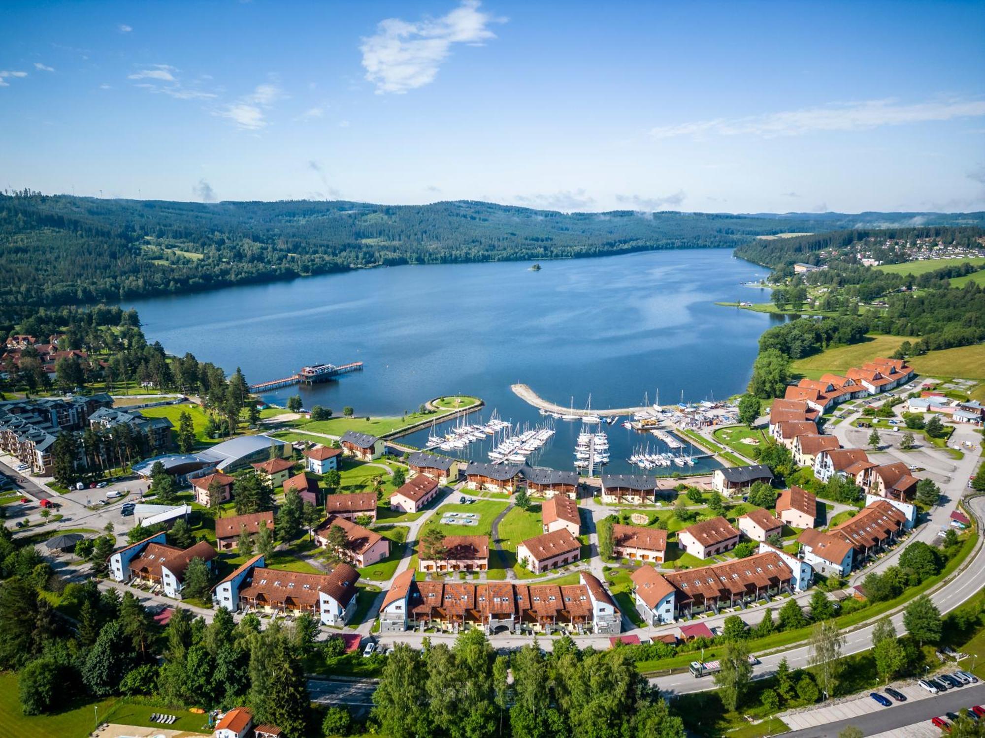 Landal Marina Lipno Apartment Lipno nad Vltavou Bagian luar foto